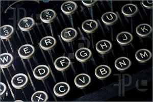 Old-Typewriter-Keyboard-101853