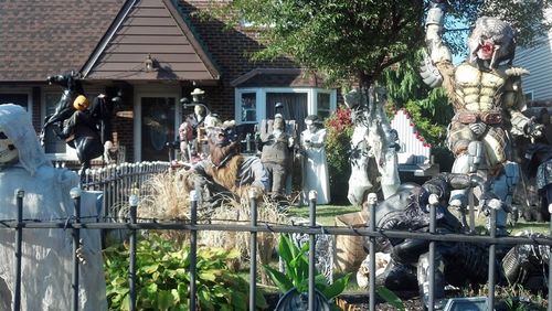 halloween haunt display