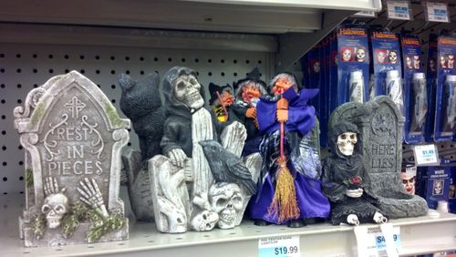 Halloween-statues