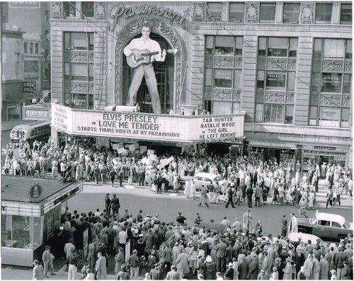 elvis-Paramount-theater-marquee