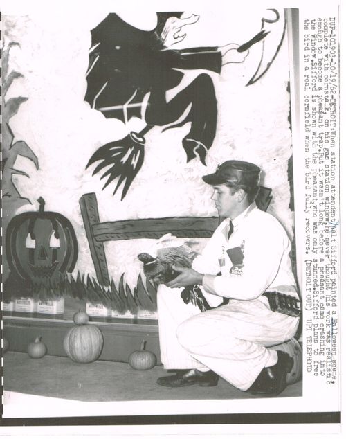 Halloween press photo gas station 1962 Halloween press photo gas station 1962