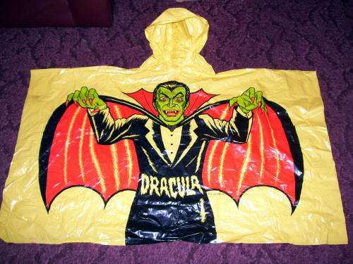 Dracula poncho 1 ben cooper 1977 thissales4u