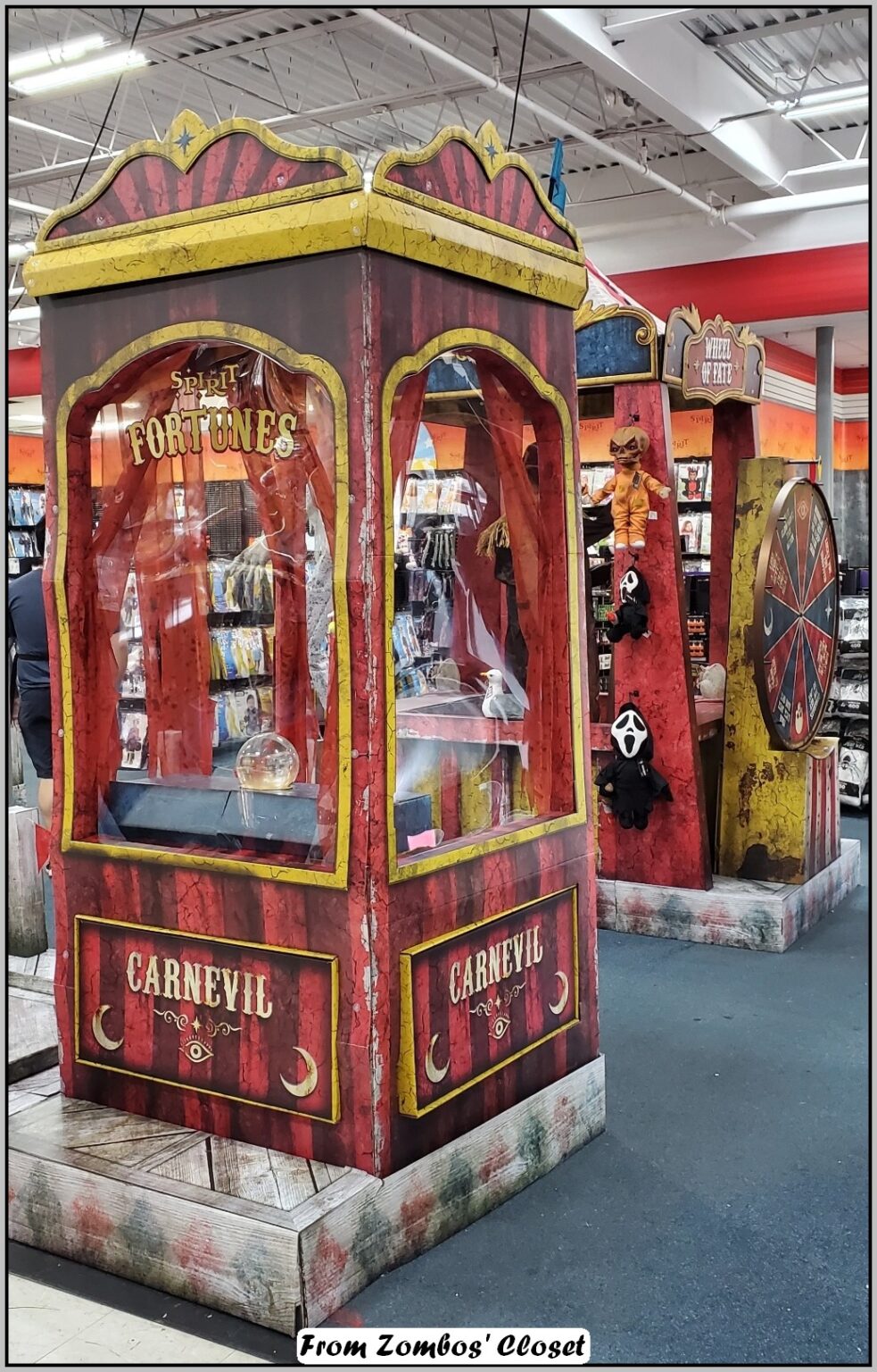 Spirit Halloween 2024 store display Spirit Halloween 2024 store display