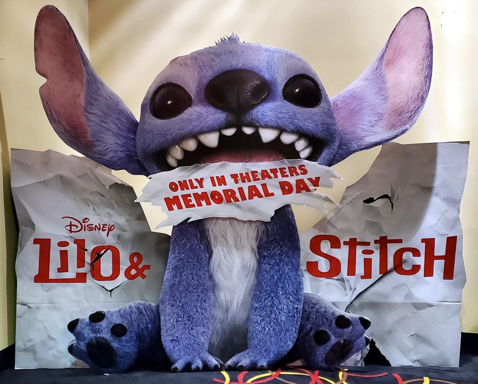 Lilo and Stitch live movie shows Stitch eating part of the standee Lilo and Stitch live movie shows Stitch eating part of the standee