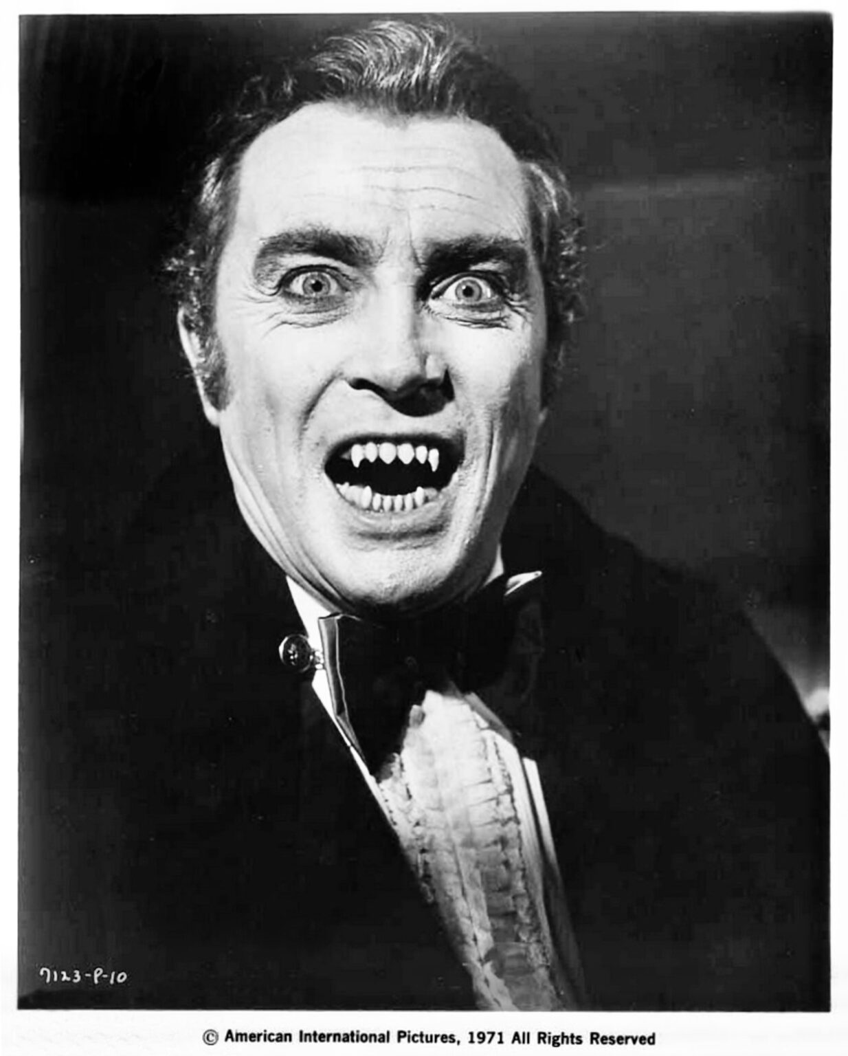 Count Yorga vampire movie Count Yorga vampire movie headshot